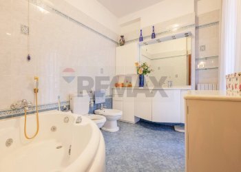 Bagno - Trilocale VIA DELLA CARNAGA
 
18, Varese - foto 16