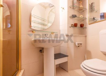 Bagno - Trilocale VIA DELLA CARNAGA
 
18, Varese - foto 22