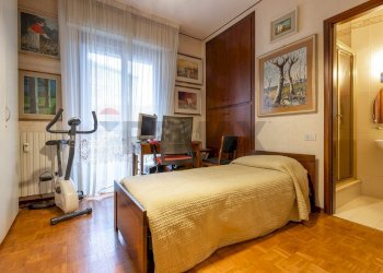 Camera / camera da letto - Trilocale VIA DELLA CARNAGA
 
18, Varese - foto 23