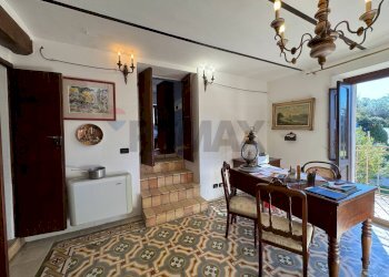Sala da pranzo - Rustico Santa Maria dei Mesi
 
9, Lanciano - foto 36