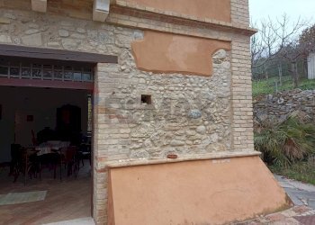 Casa all\'aperto - Casa indipendente Via Santa Maria Dei Mesi
 
10, Lanciano - foto 3