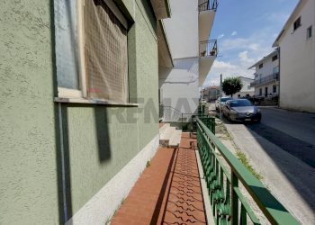 Balcone - Casa indipendente Arielli - foto 3