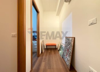 Hall / corridoio - Appartamento Via Roma
 
58, Taranta Peligna - foto 17