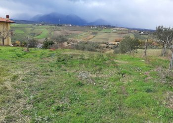 Vista delle montagne - Terreno edificabile Contrada Clementi
 
snc, Castel Frentano - foto 1