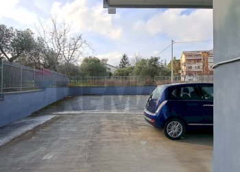 Non correlato - Locale Commerciale Contrada Iconicella
 
122, Lanciano - foto 14