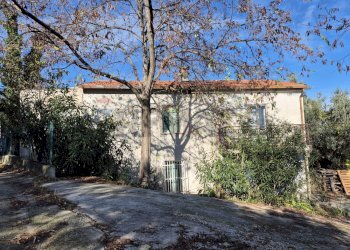 Casa all\'aperto - Casa indipendente Contrada Briccioli
 
8, Altino - foto 2