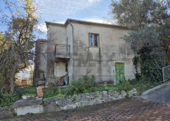 Casa all\'aperto - Casa indipendente Contrada Briccioli
 
8, Altino - foto 8