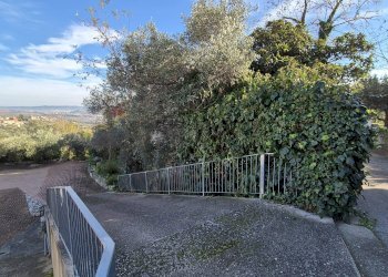 Edificio all\'aperto - Casa indipendente Contrada Briccioli
 
8, Altino - foto 41