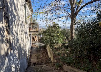 Giardino - Casa indipendente Contrada Briccioli
 
8, Altino - foto 45