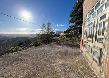 Vista delle montagne - Casa indipendente Sant'Eusanio del Sangro - foto 33