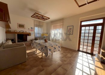 Sala da pranzo - Casa semi indipendente Crecchio - foto 1