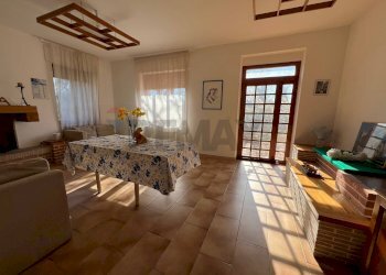 Sala da pranzo - Casa semi indipendente Crecchio - foto 3