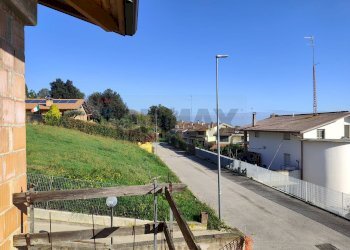 Edificio all\'aperto - Casa semi indipendente Via Giuseppe Garibaldi, Frisa - foto 30