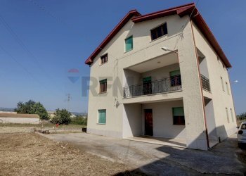 Edificio all\'aperto - Casa indipendente Paglieta - foto 5