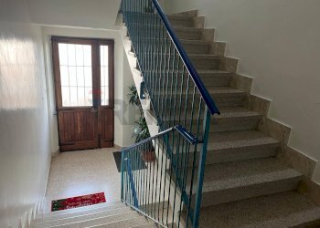 Scale - Appartamento Via Del Cimitero Inglese
 
12, Torino di Sangro - foto 4