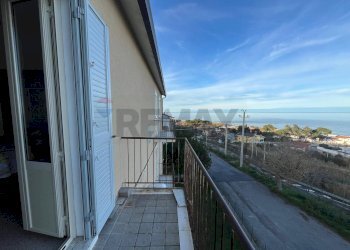 Balcone - Appartamento Via Del Cimitero Inglese
 
12, Torino di Sangro - foto 9