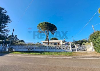 Edificio all\'aperto - Villa Via delle Rose
 
4, Sant'Eusanio del Sangro - foto 2