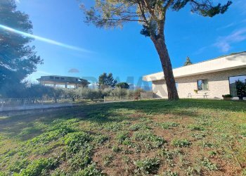 Giardino - Villa Via delle Rose
 
4, Sant'Eusanio del Sangro - foto 7