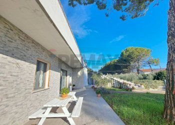 Terrazza - Villa Via delle Rose
 
4, Sant'Eusanio del Sangro - foto 8