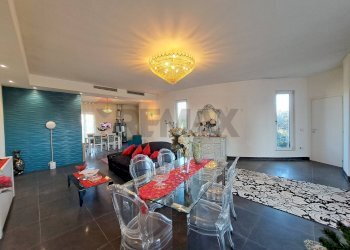 Sala da pranzo - Villa Via delle Rose
 
4, Sant'Eusanio del Sangro - foto 12