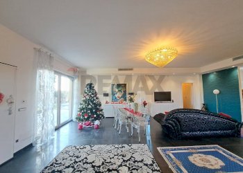 Sala da pranzo - Villa Via delle Rose
 
4, Sant'Eusanio del Sangro - foto 17