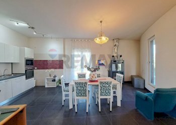 Sala da pranzo - Villa Via delle Rose
 
4, Sant'Eusanio del Sangro - foto 21