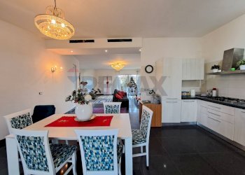 Sala da pranzo - Villa Via delle Rose
 
4, Sant'Eusanio del Sangro - foto 27