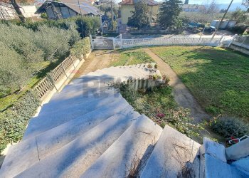 Vista dell\'acqua - Villa Via delle Rose
 
4, Sant'Eusanio del Sangro - foto 126