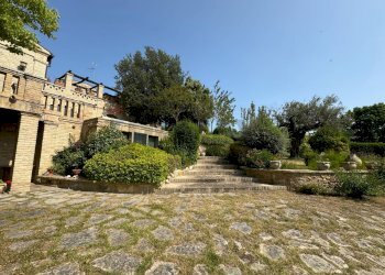 Giardino - Villa Via Borgata Fattore
 
18, Santa Maria Imbaro - foto 3