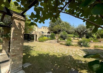 Giardino - Villa Via Borgata Fattore
 
18, Santa Maria Imbaro - foto 60