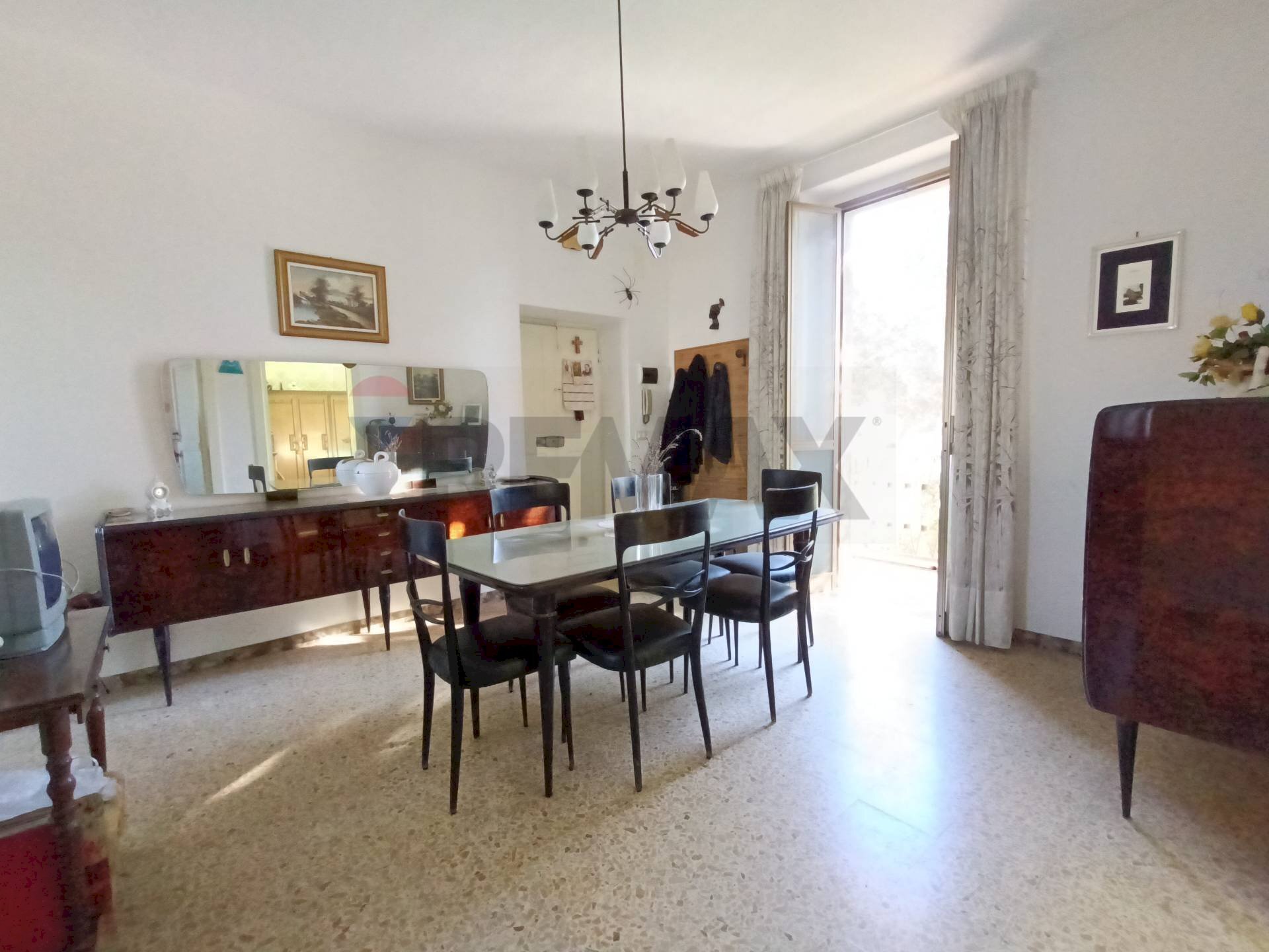 Sala da pranzo - Quadrilocale Via Nazionale per Lanciano
 
10, Santa Maria Imbaro - foto 1