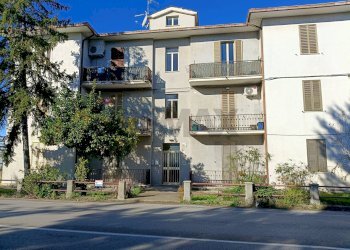 Edificio all\'aperto - Quadrilocale Via Nazionale per Lanciano
 
10, Santa Maria Imbaro - foto 1