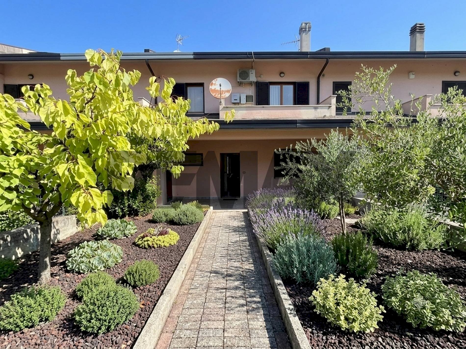 Casa all\'aperto - Villa a Schiera Via del Campo Sportivo
 
11, Casoli - foto 1