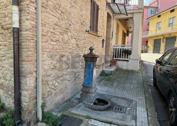 Edificio all\'aperto - Casa indipendente Vico 1 Santo Spirito
 
22, Lanciano - foto 4