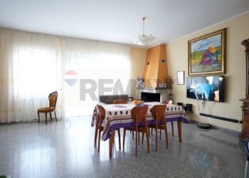 Sala da pranzo - Quadrilocale Via Belvedere
 
42, Lanciano - foto 4