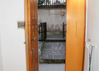 Hall / corridoio - Quadrilocale Via Nazionale Frentana
 
2v, Lama dei Peligni - foto 8