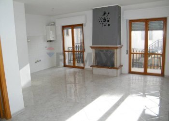 Stanza vuota - Quadrilocale Via Nazionale Frentana
 
2v, Lama dei Peligni - foto 9