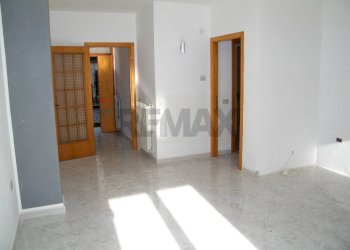 Stanza vuota - Quadrilocale Via Nazionale Frentana
 
2v, Lama dei Peligni - foto 11