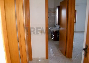 Hall / corridoio - Quadrilocale Via Nazionale Frentana
 
2v, Lama dei Peligni - foto 16