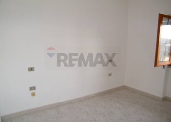 Stanza vuota - Quadrilocale Via Nazionale Frentana
 
2v, Lama dei Peligni - foto 20