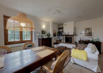 Sala da pranzo - Casa indipendente Montebello di Bertona - foto 14