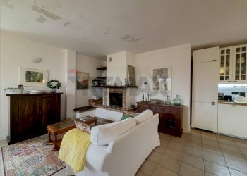 Soggiorno - Casa indipendente Montebello di Bertona - foto 22