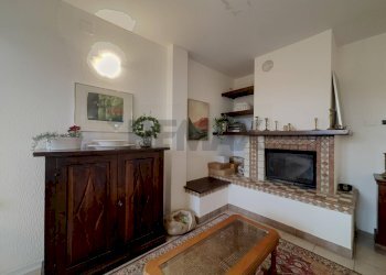 Soggiorno - Casa indipendente Montebello di Bertona - foto 25