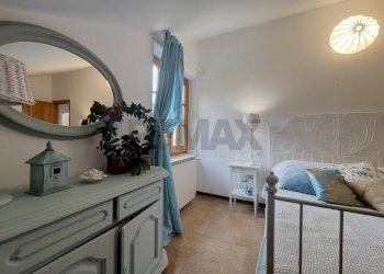 Hall / corridoio - Casa indipendente Montebello di Bertona - foto 49