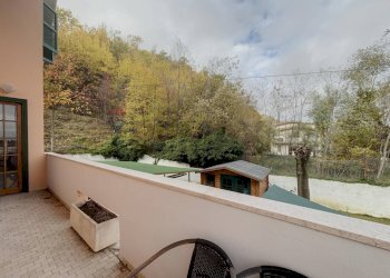 Balcone - Casa indipendente Montebello di Bertona - foto 69