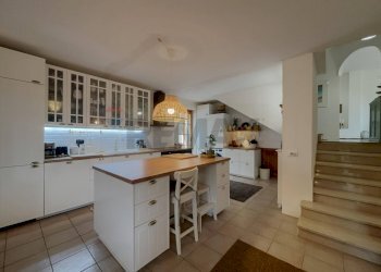 Cucina - Casa indipendente Montebello di Bertona - foto 78