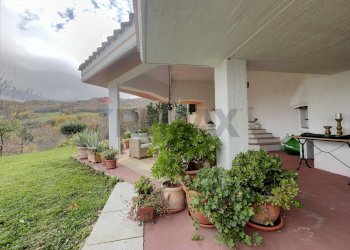 Terrazza - Casa indipendente Montebello di Bertona - foto 114