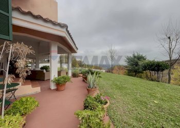 Giardino - Casa indipendente Montebello di Bertona - foto 117