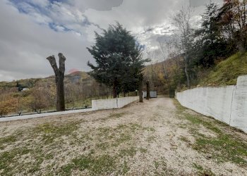 Giardino - Casa indipendente Montebello di Bertona - foto 120