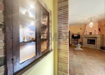 Hall / corridoio - Casa indipendente Roccamontepiano - foto 25